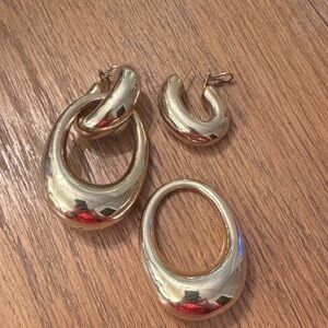 Fraleoni Elegant Gold Hoop Earrings